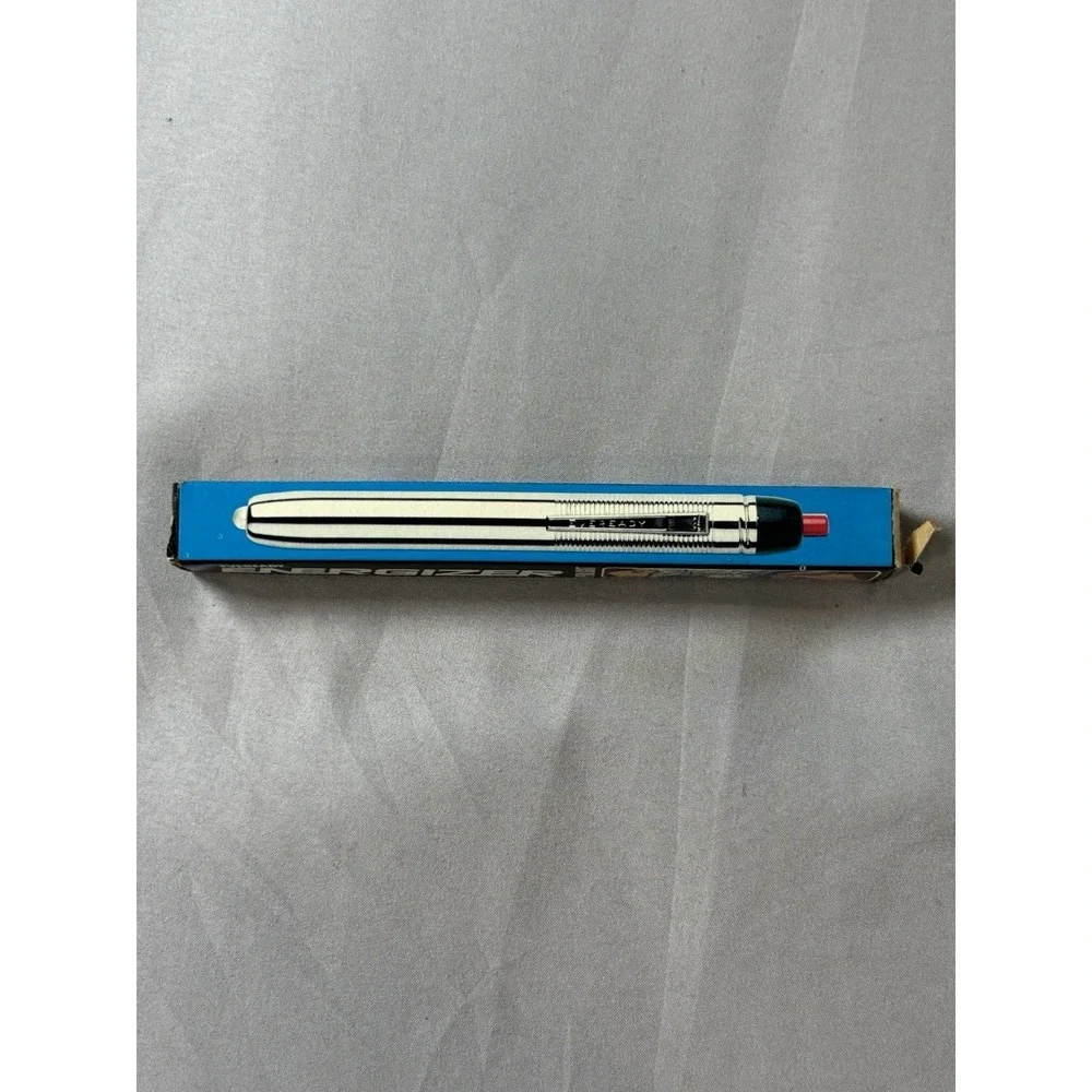 Vintage Eveready Energizer Penlight No‎ 9215